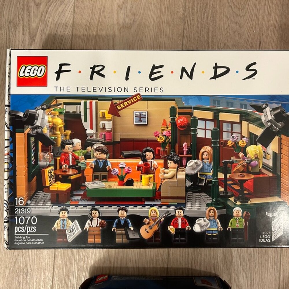 Lego Central Perk Friends 21319 Brand New